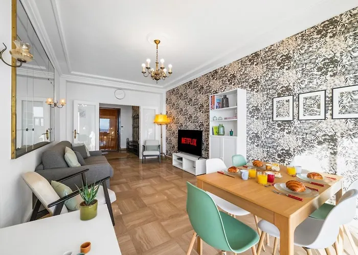 Le Coq Livieri - Wifi - Seafront - Town Centre Apartment Menton