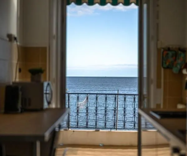 Le Coq Livieri - Wifi - Seafront - Town Centre Daire