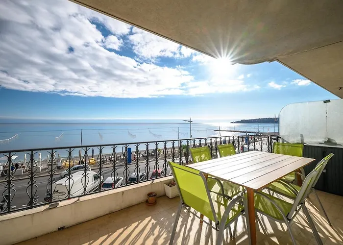 Apartmán Le Coq Livieri - Wifi - Seafront - Town Centre *